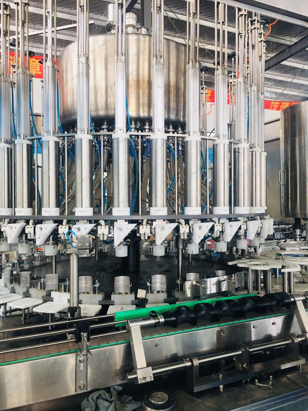 7000-8000BPH Rotary MonoBlock Piston Filling Capping Machine